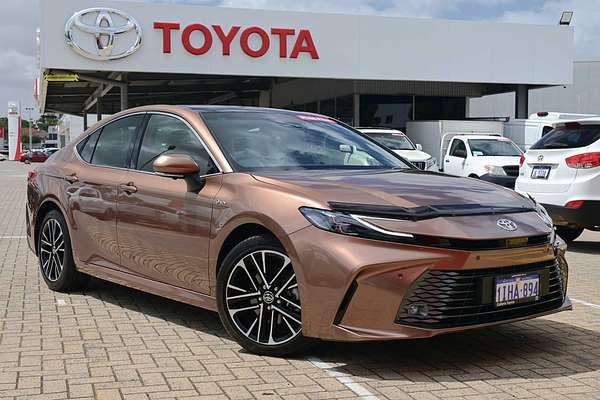 2025 Toyota Camry SL AXVH80R