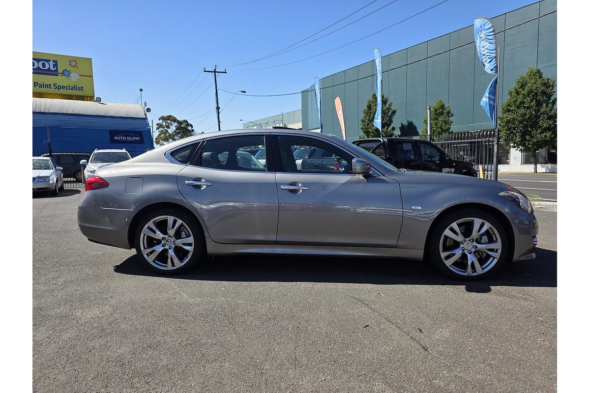 2015 INFINITI Q70 S Premium Y51