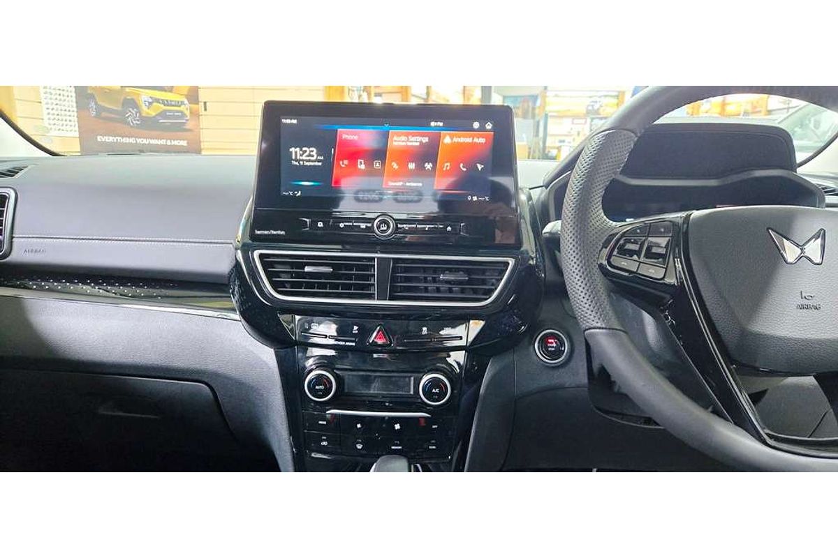 XUV 3X0 AX7L PM AT EXP ZY