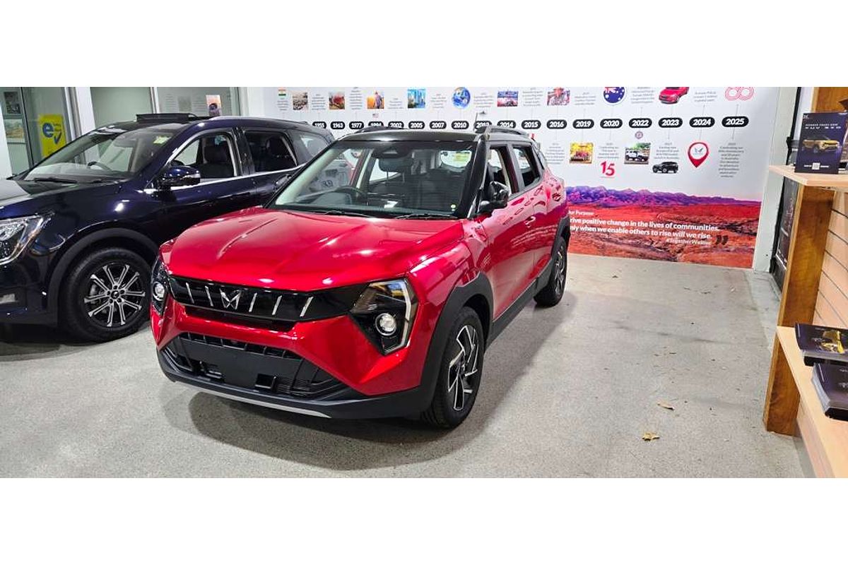 XUV 3X0 AX7L PM AT EXP ZY