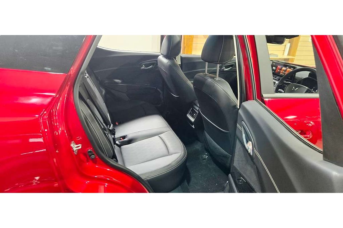 XUV 3X0 AX7L PM AT EXP ZY