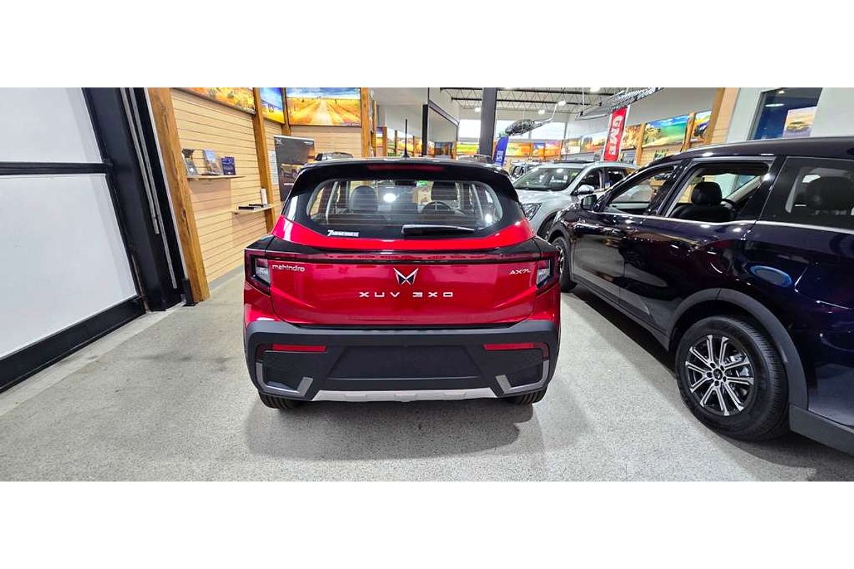 XUV 3X0 AX7L PM AT EXP ZY