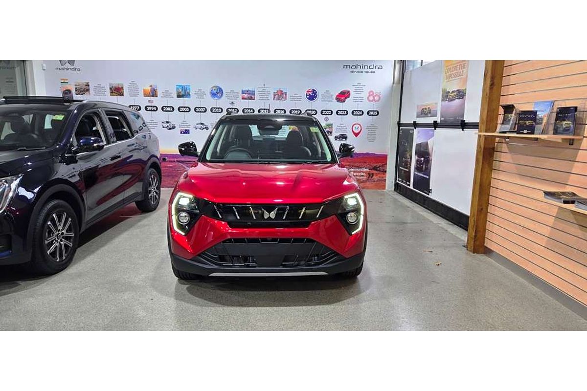 XUV 3X0 AX7L PM AT EXP ZY