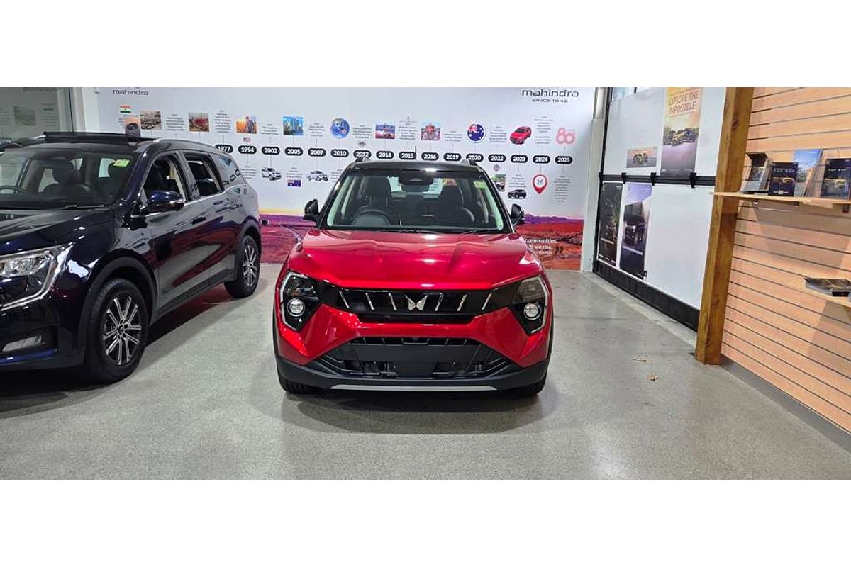 XUV 3X0 AX7L PM AT EXP ZY