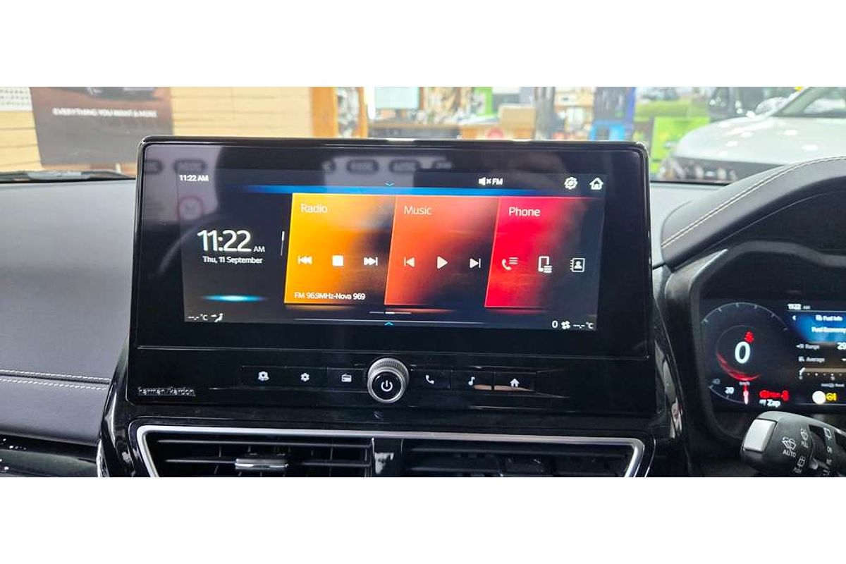 XUV 3X0 AX7L PM AT EXP ZY