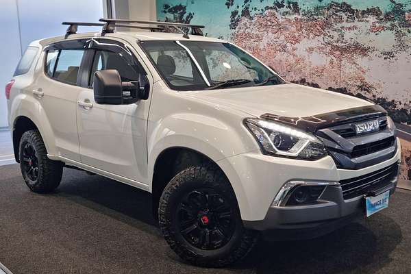 2021 Isuzu MU-X LS-M