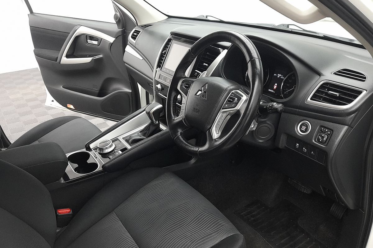 2022 Mitsubishi Pajero Sport GLS QF