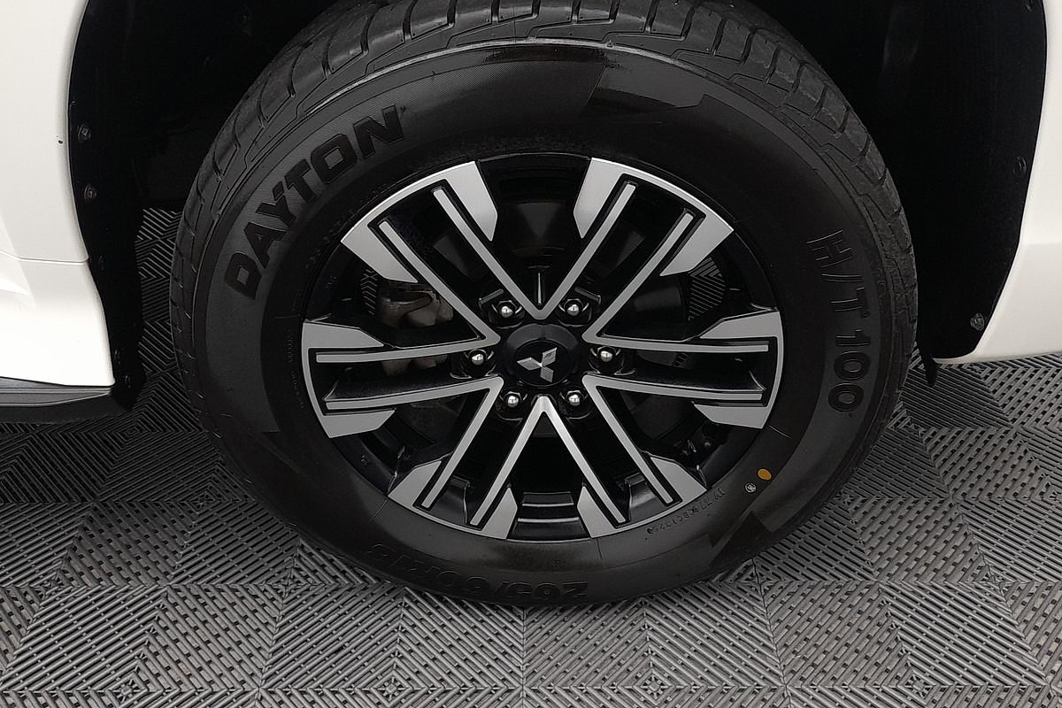 2022 Mitsubishi Pajero Sport GLS QF