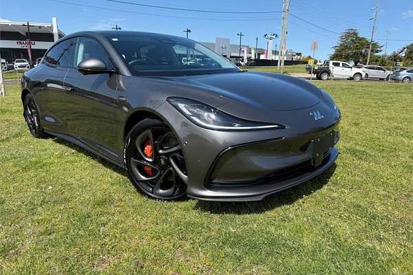 2025 MG IM5 Platinum P12L