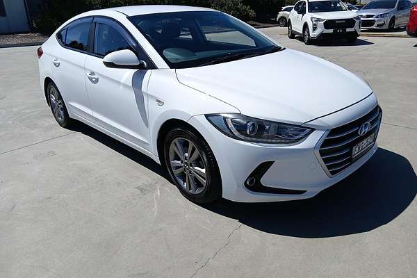 2017 Hyundai Elantra Active AD