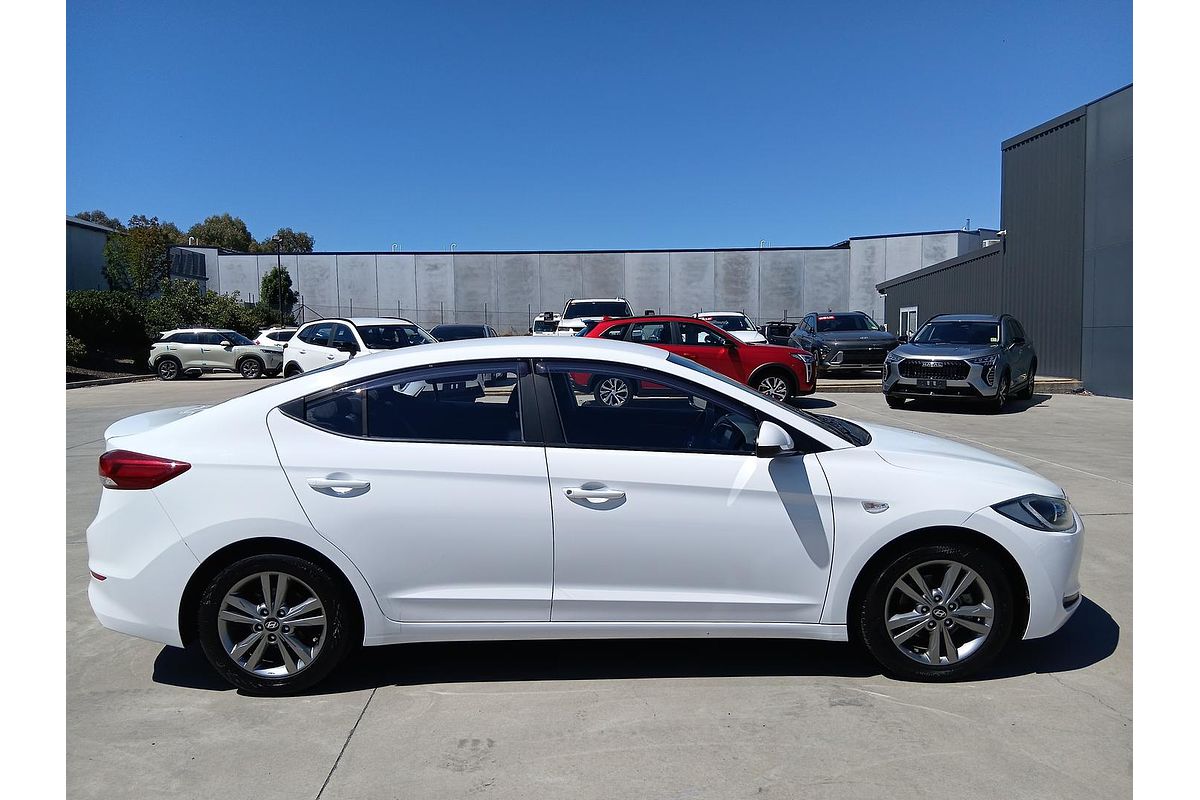 2017 Hyundai Elantra Active AD