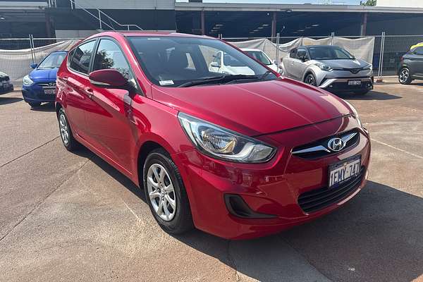 2014 Hyundai Accent Active RB2