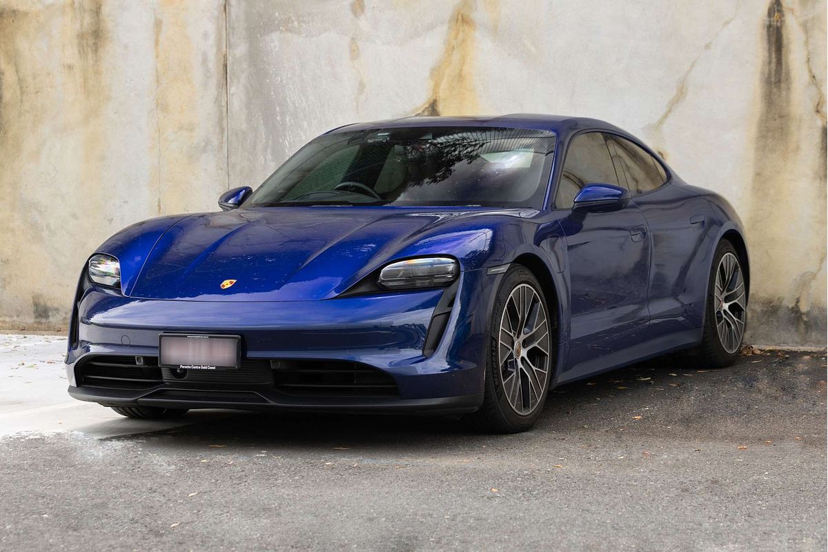 2023 Porsche Taycan  Y1A