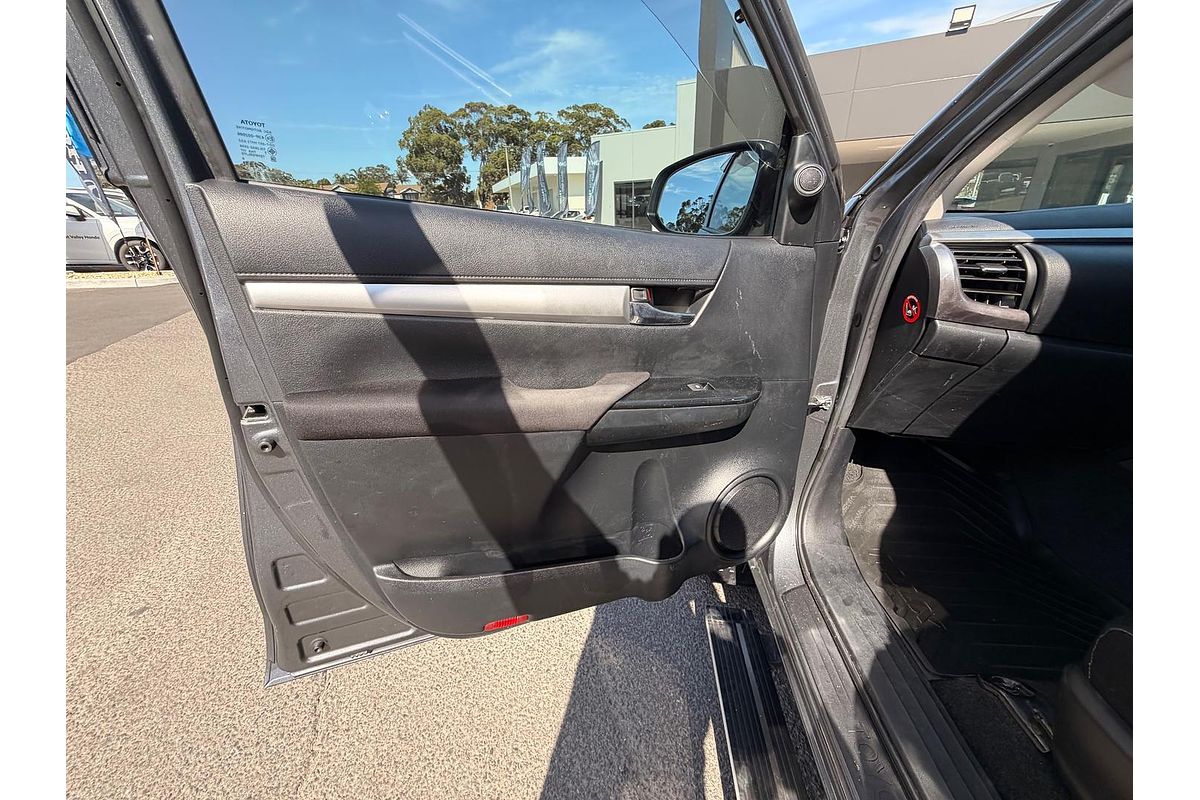 2018 Toyota Hilux SR5 GUN126R 4X4