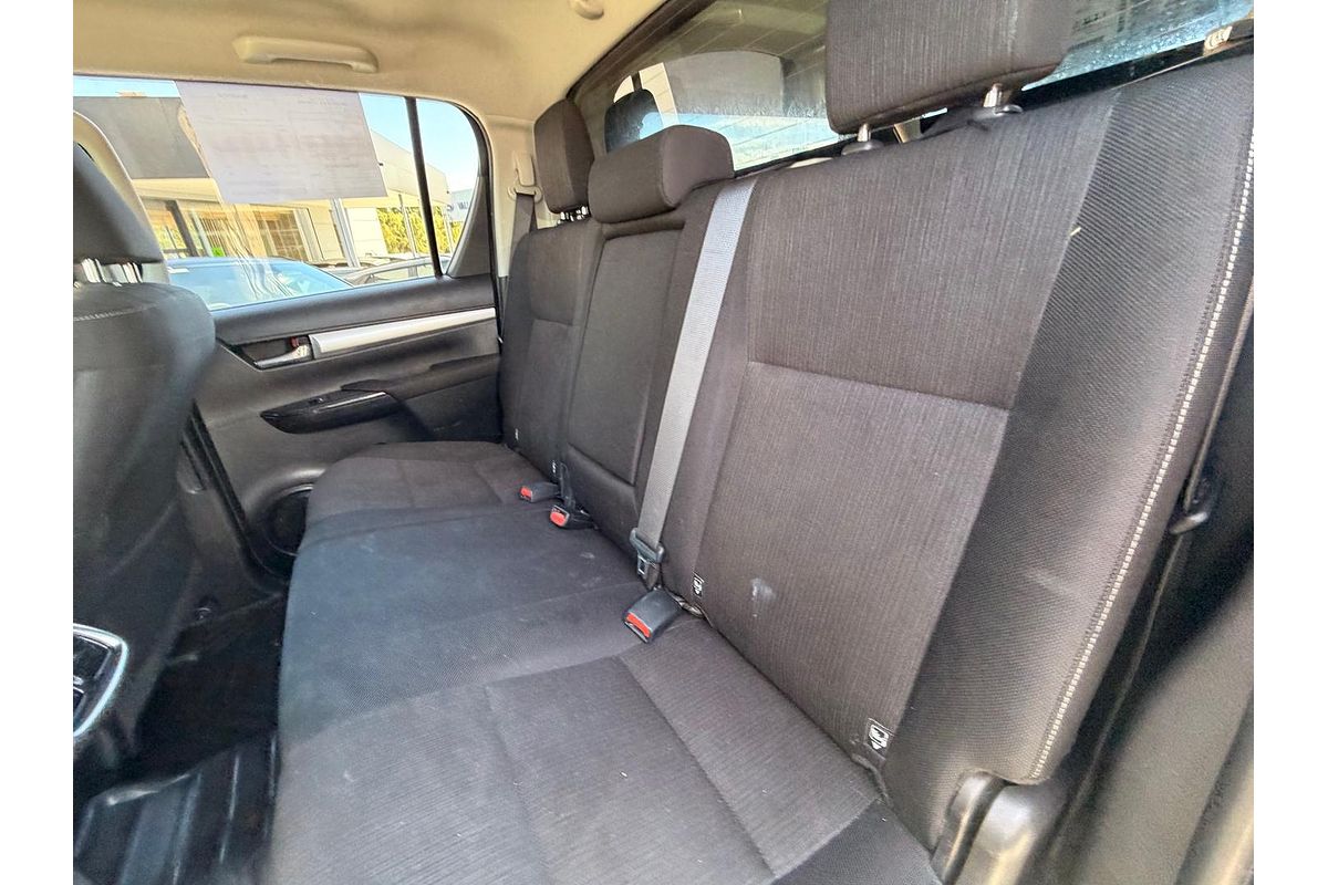 2018 Toyota Hilux SR5 GUN126R 4X4