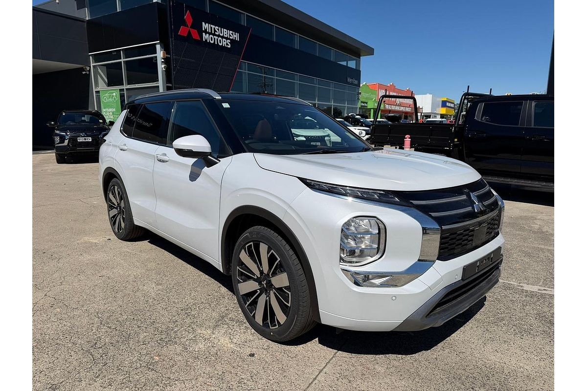 2025 Mitsubishi Outlander Exceed Tourer ZM