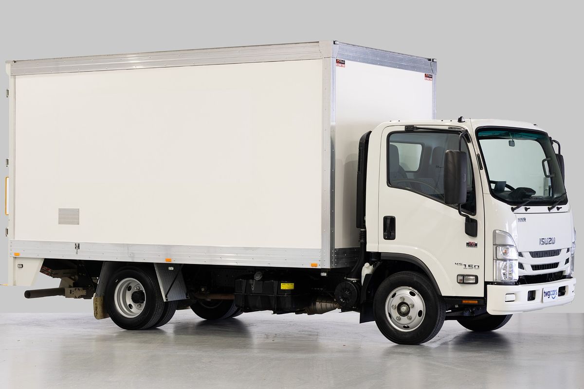 2022 Isuzu N Series NNR 45-150 Vanpack MWB