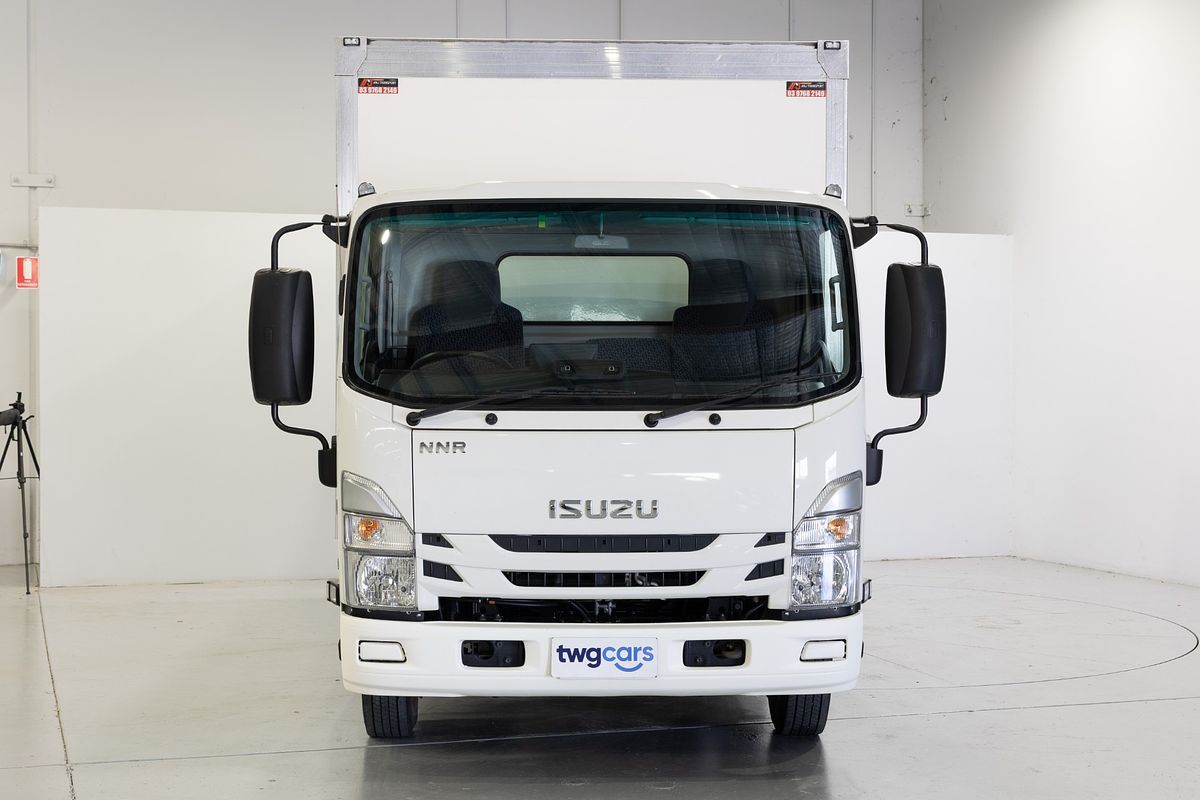 2022 Isuzu N Series NNR 45-150 Vanpack MWB