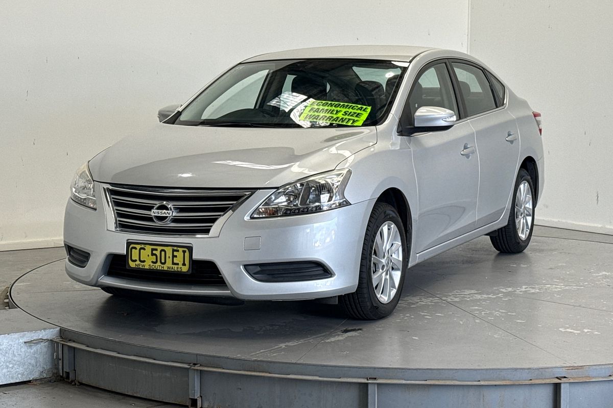 2013 Nissan Pulsar ST B17