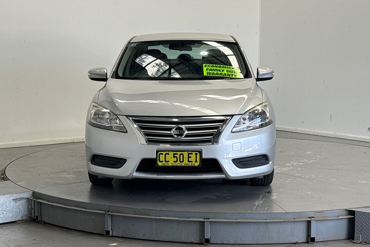 2013 Nissan Pulsar ST B17