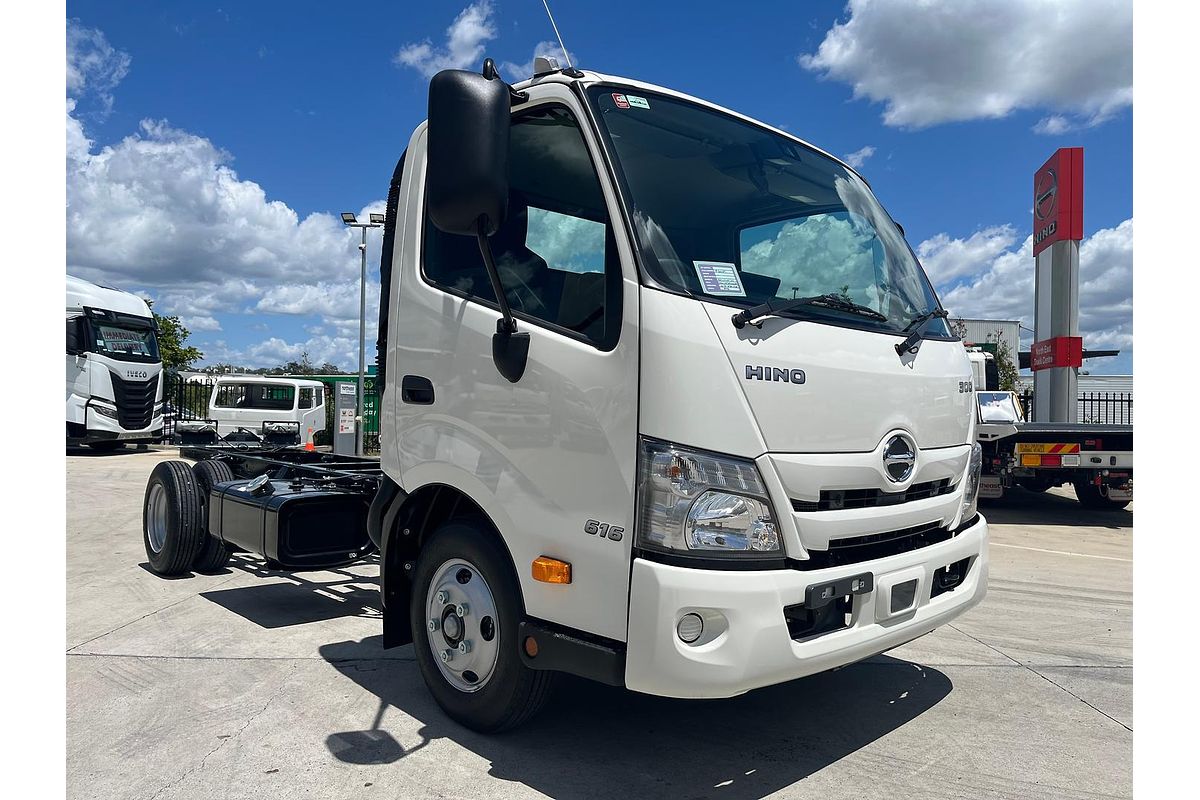 2025 Hino 300 616 4x2