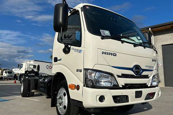 2025 Hino 300 616 Hybrid 4x2
