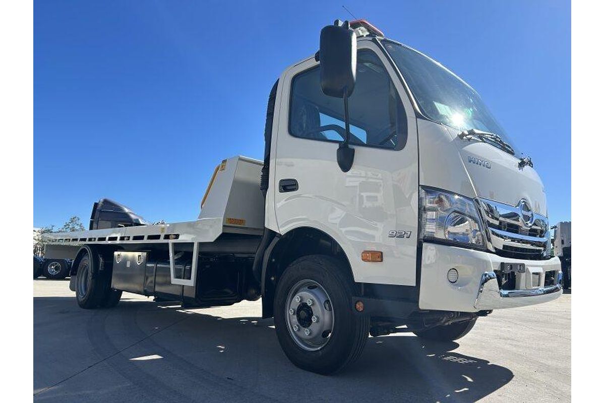 2024 Hino 300 921 921