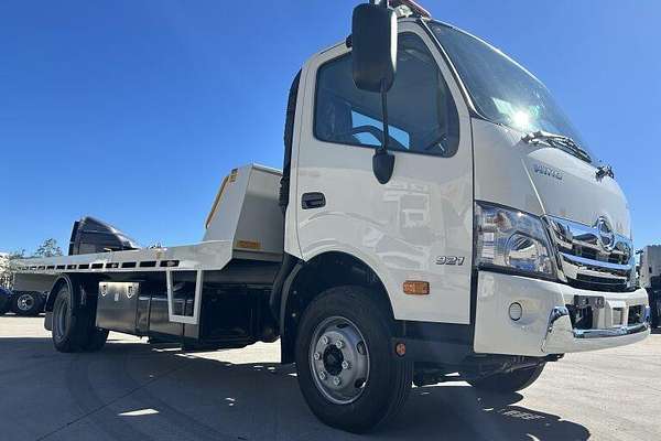 2024 Hino 300 921 921