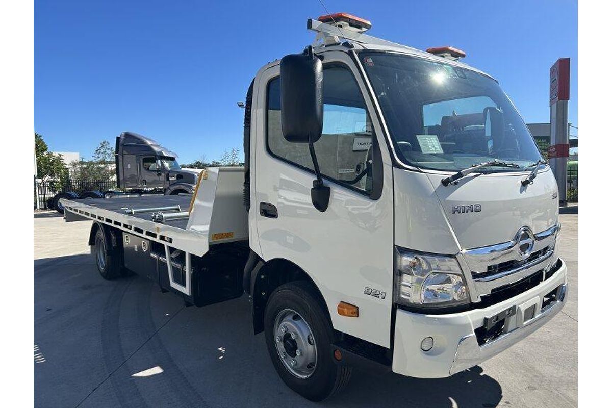 2024 Hino 300 921 921