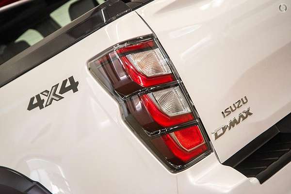 2025 Isuzu D-MAX X-TERRAIN 4X4 thumb-7