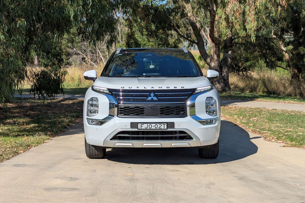 2024 Mitsubishi Outlander Exceed Tourer ZM