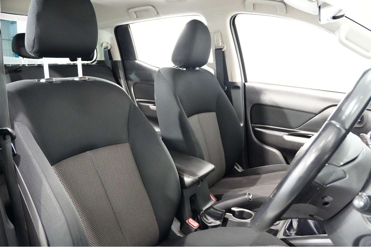 2021 Mitsubishi Triton GLS MR 4X4