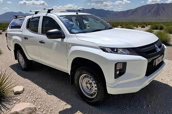 2019 Mitsubishi Triton GLX MR 4X4