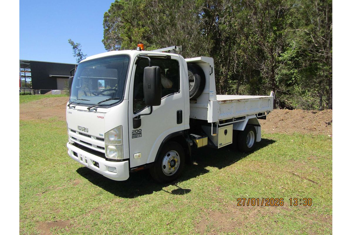 2011 Isuzu N Series NPR 200/275 SWB