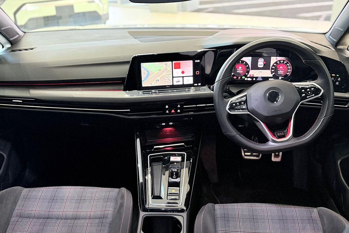 2022 Volkswagen Golf GTI 8