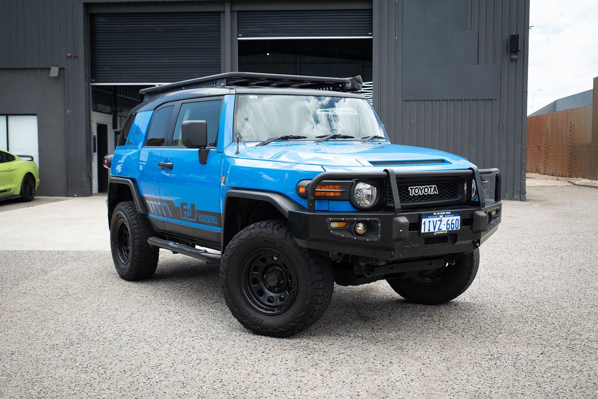2011 Toyota FJ Cruiser GSJ15R