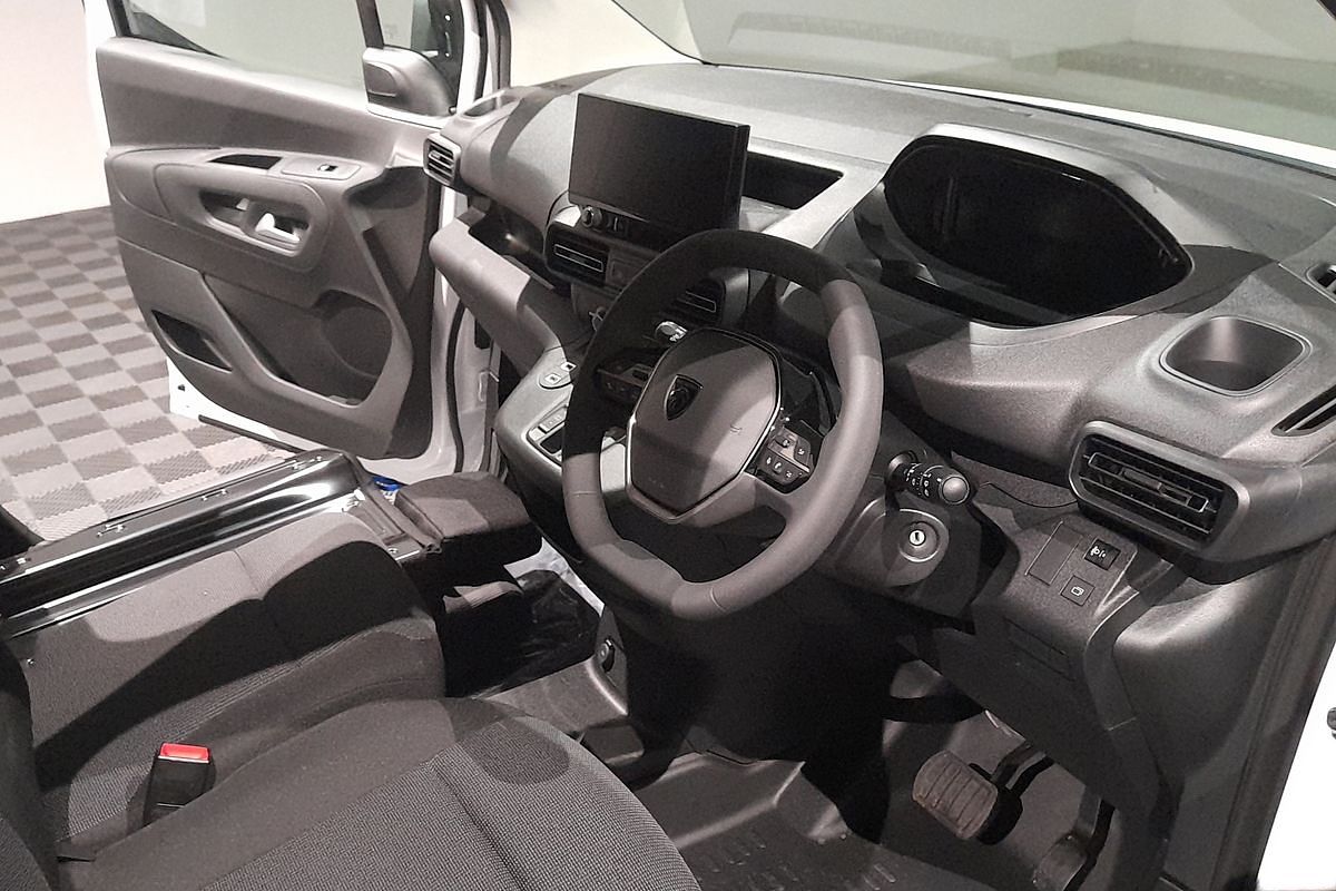 2025 Peugeot Partner Pro K9 LWB Low Roof