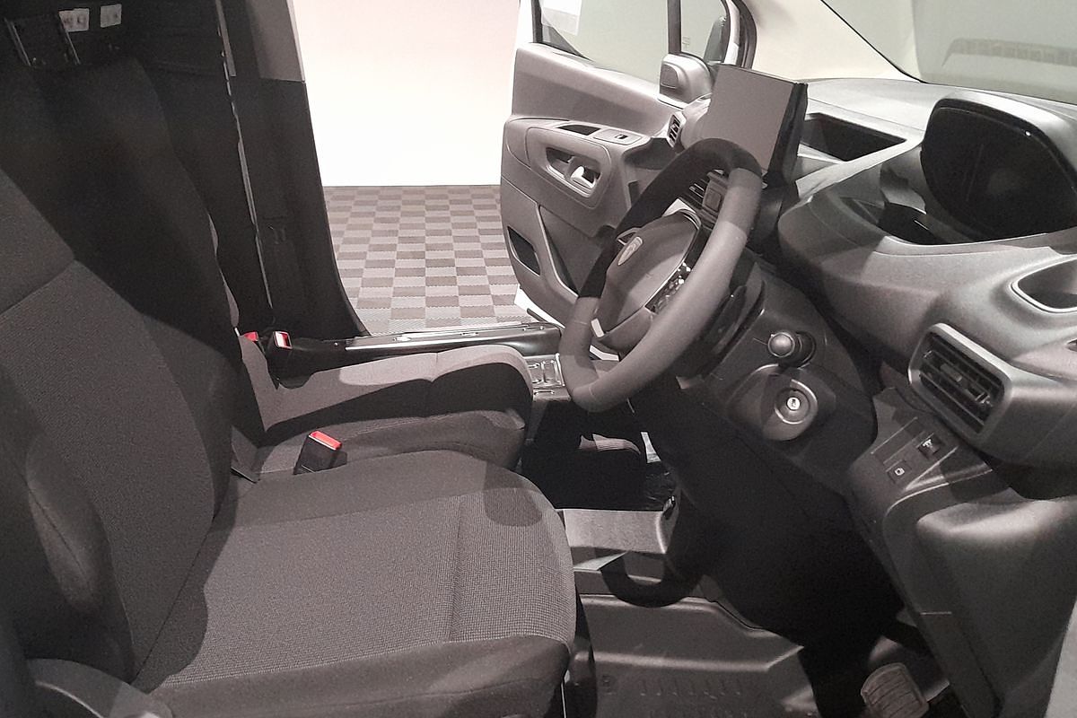 2025 Peugeot Partner Pro K9 LWB Low Roof