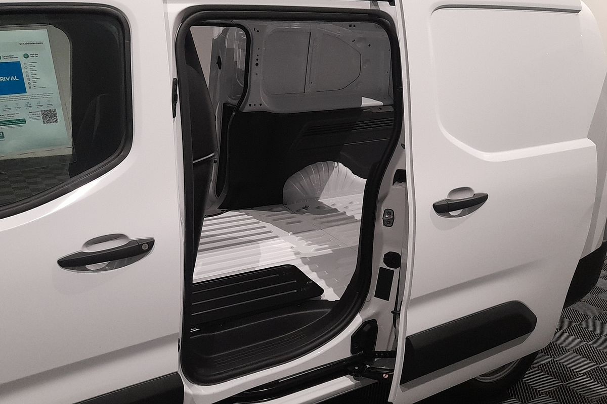 2025 Peugeot Partner Pro K9 LWB Low Roof