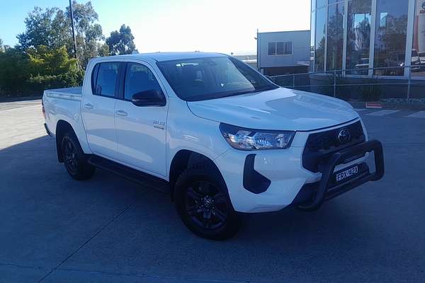 2024 Toyota Hilux SR GUN126R