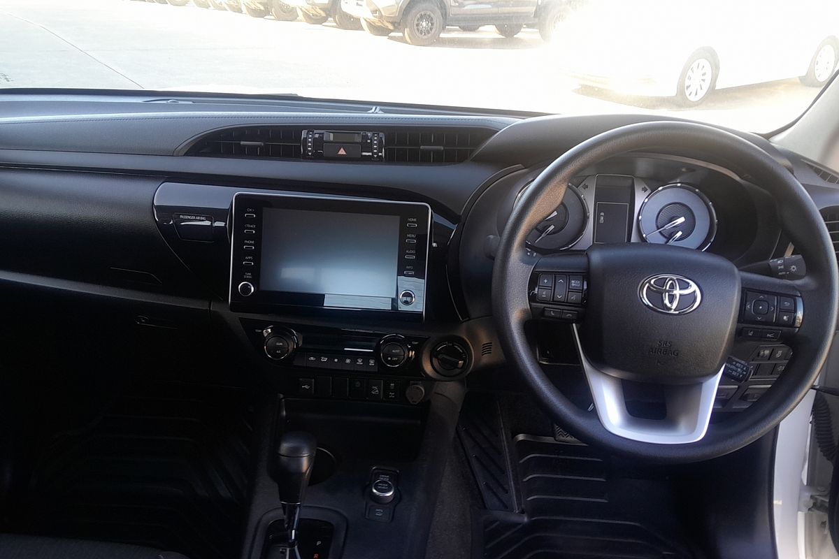 2024 Toyota Hilux SR GUN126R