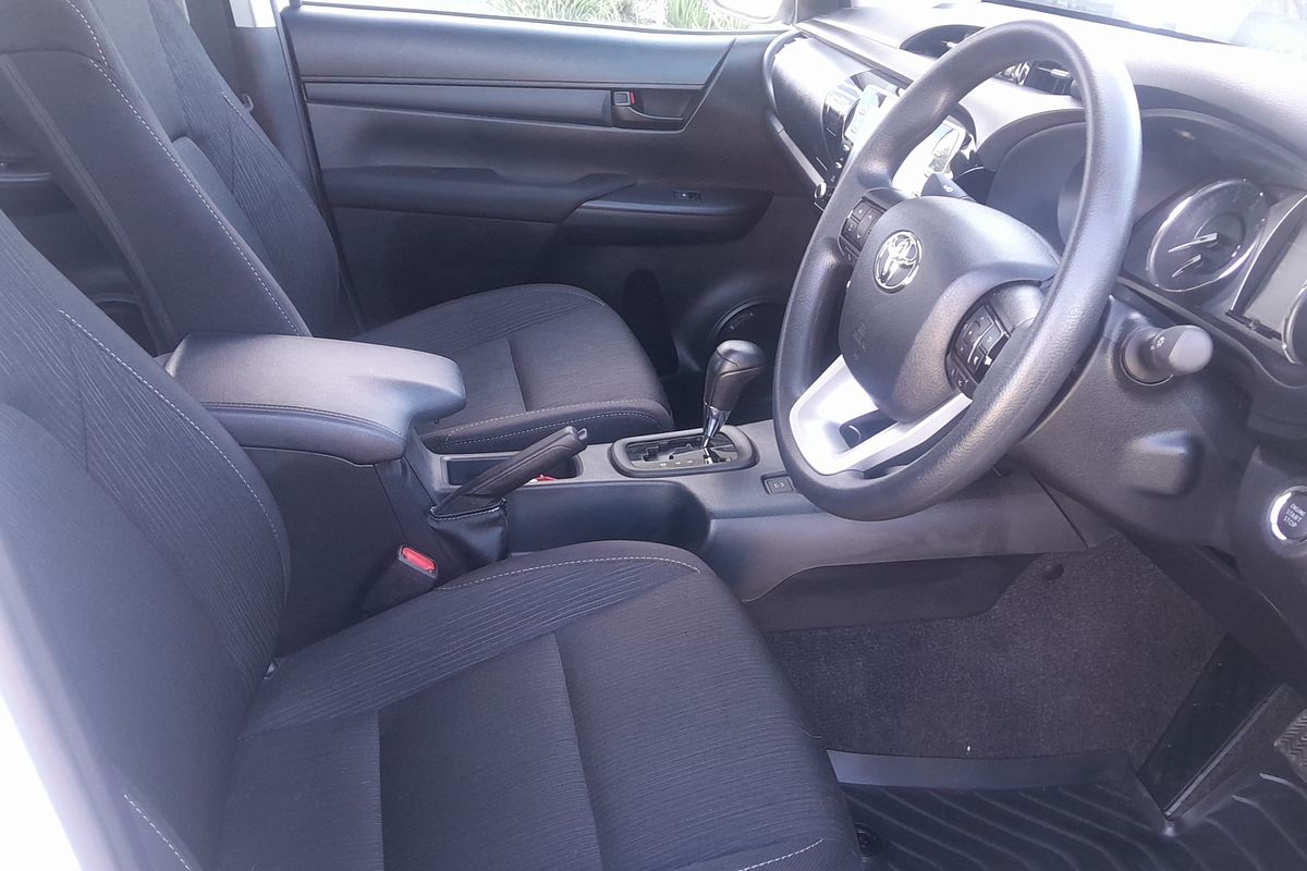 2024 Toyota Hilux SR GUN126R
