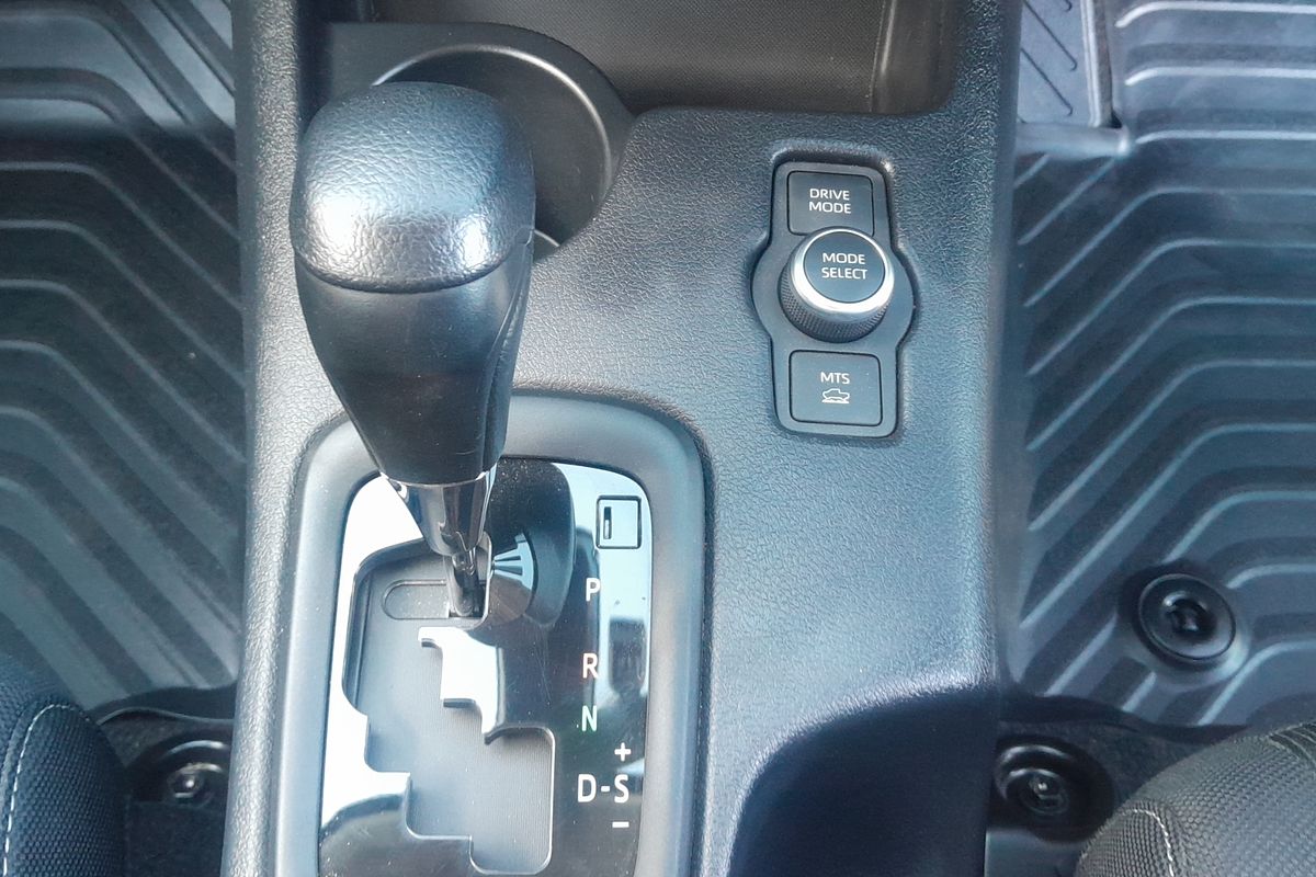 2024 Toyota Hilux SR GUN126R