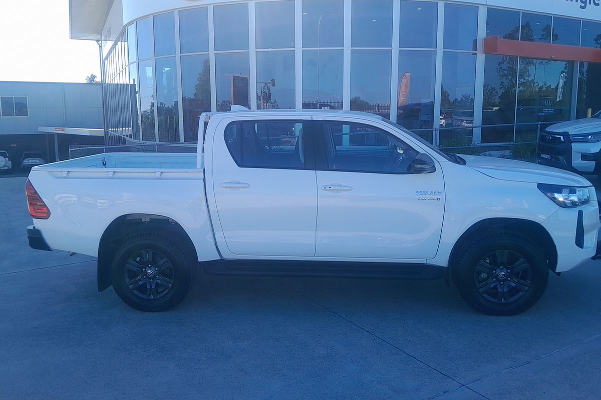 2024 Toyota Hilux SR GUN126R