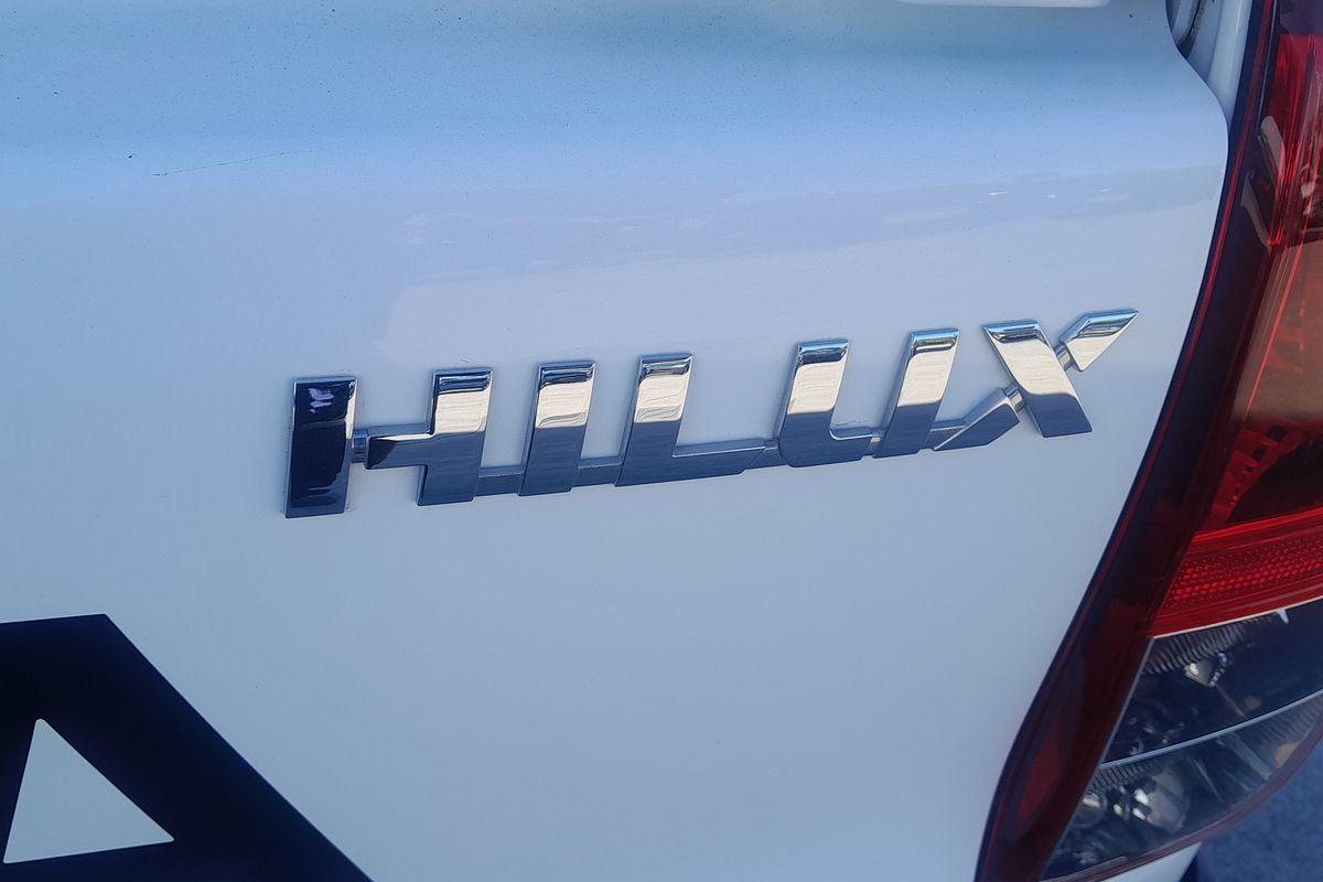 2024 Toyota Hilux SR GUN126R