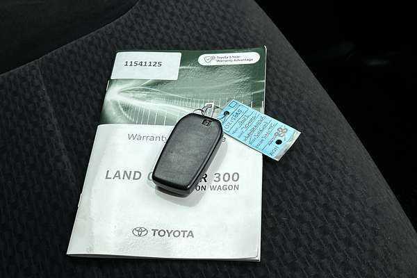 2023 Toyota Landcruiser GXL FJA300R thumb-22