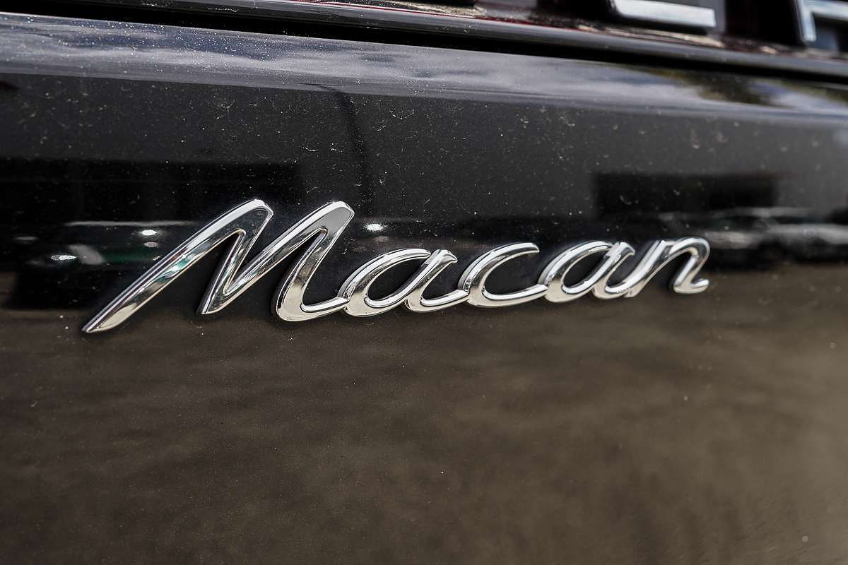 2021 Porsche Macan 95B