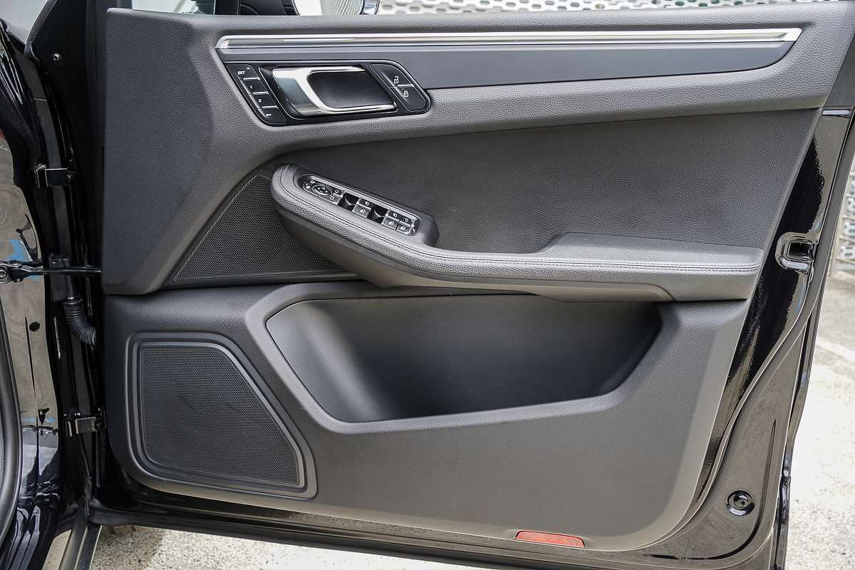 2021 Porsche Macan 95B