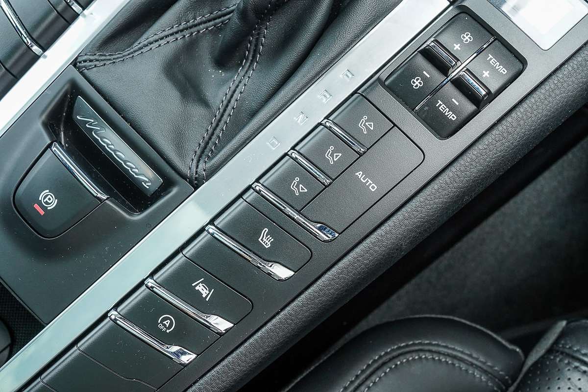 2021 Porsche Macan 95B