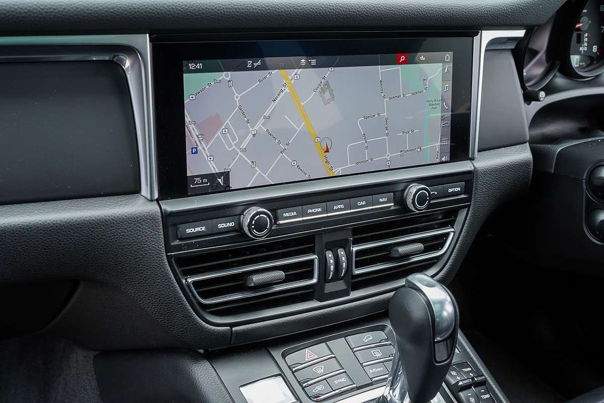 2021 Porsche Macan 95B